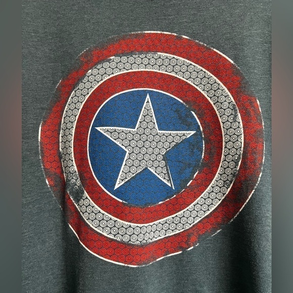 CAPTAIN America T shirt - Picture 2 of 5